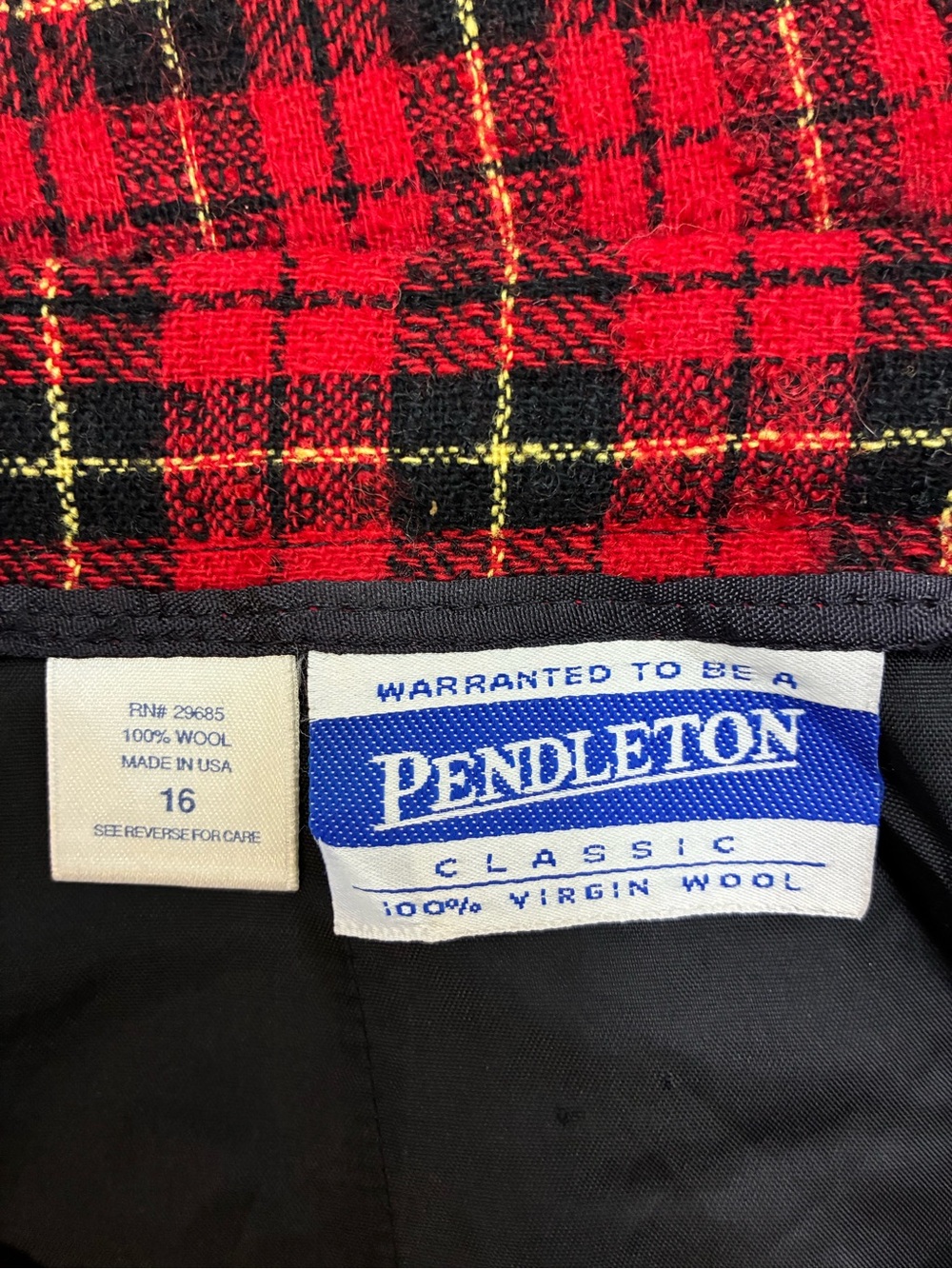 Vintage Pendleton Red Tartan Plaid Skirt, 100% Virgin Wool, Size 16 Knee Length - Picture 4 of 16